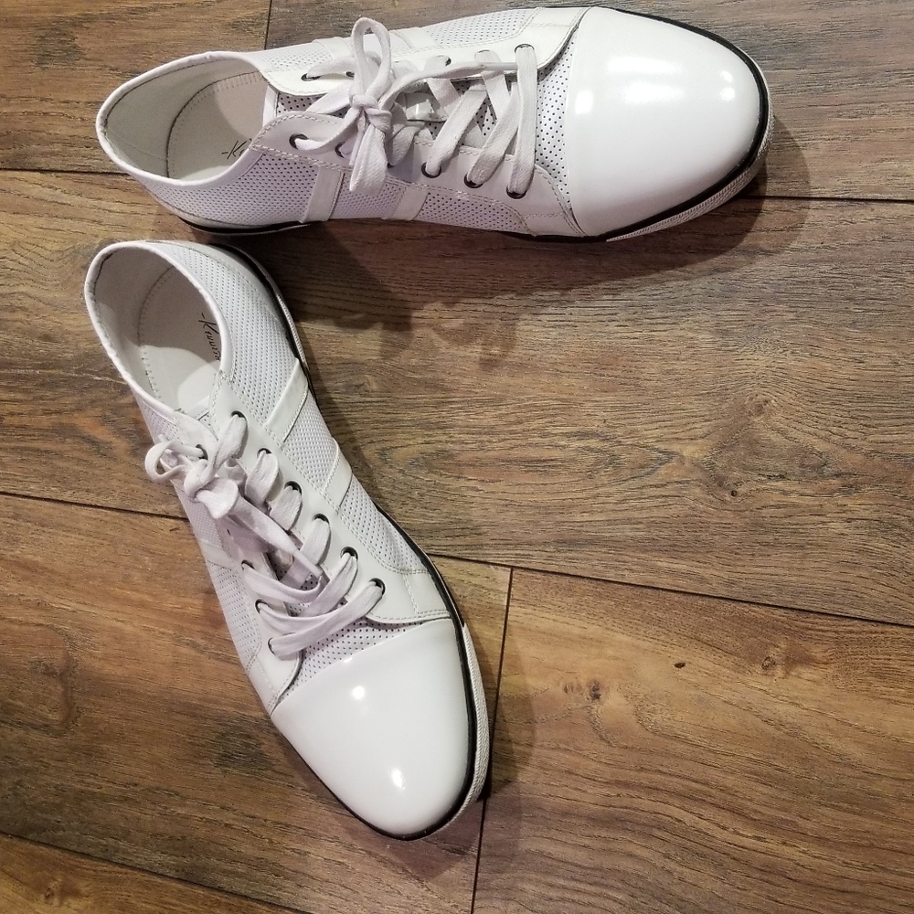 Kenneth Cole tennis shoe